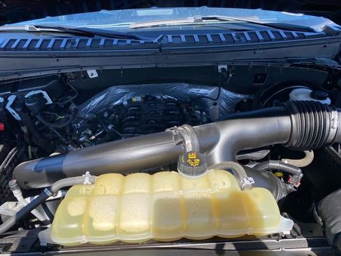 Used 2021 Ford Expedition XLT AWD/4WD image 17