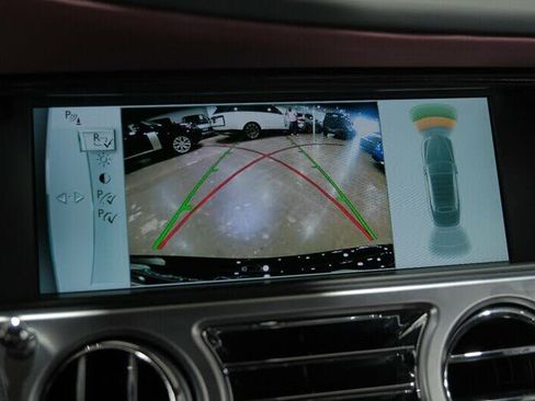 Used 2016 Rolls-Royce Dawn image 28