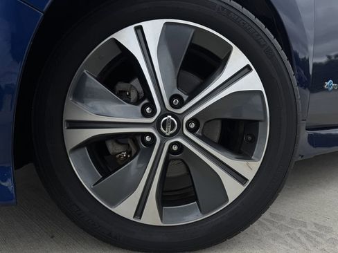 Used 2018 Nissan Leaf SL w/ SL Technology Package FWD image 9