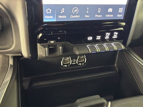 Used 2022 RAM 2500 Laramie AWD/4WD image 35