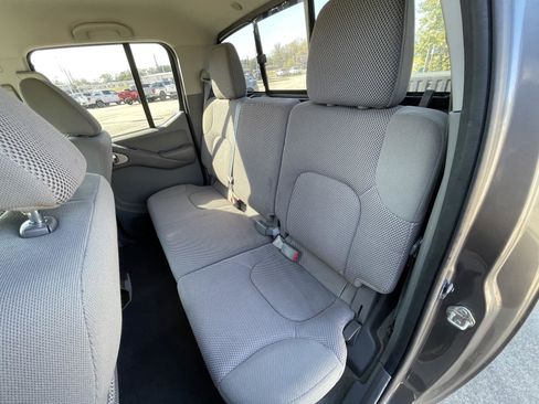 Used 2017 Nissan Frontier SV w/ SV Value Truck Package image 30