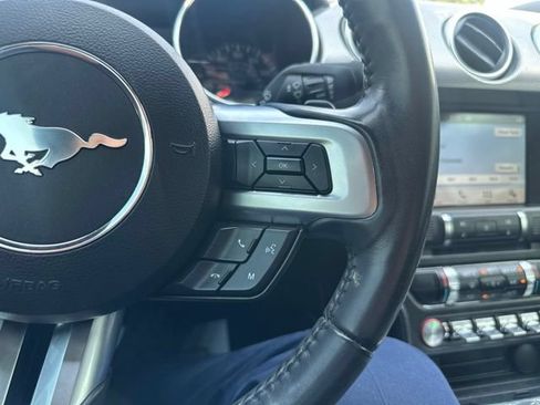 Used 2018 Ford Mustang Coupe w/ Equipment Group 101A RWD image 29