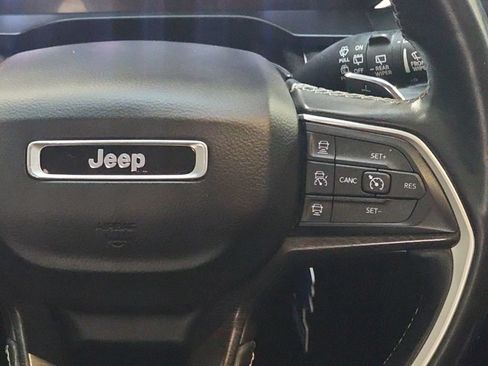 Used 2021 Jeep Grand Cherokee L Limited AWD/4WD image 18