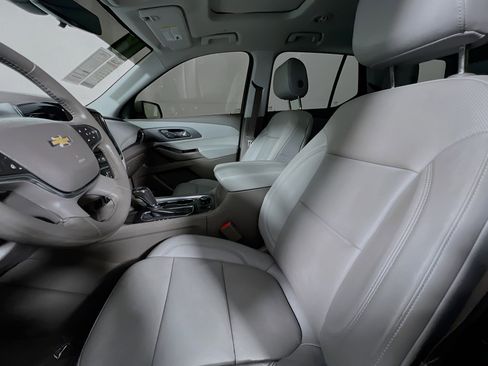 Used 2018 Chevrolet Traverse Premier w/ Driver Confidence II Package image 15