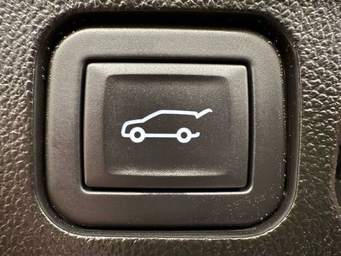 Used 2023 GMC Acadia AT4 w/ Trailering Package image 13