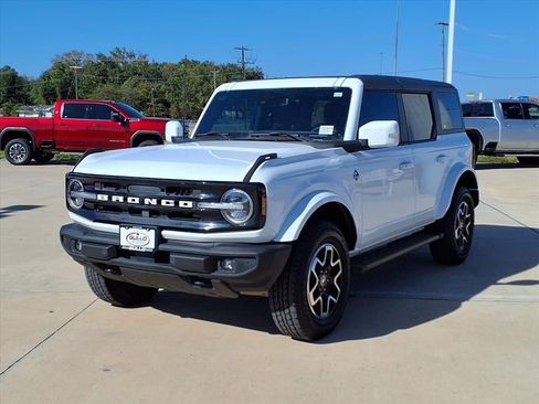 Used 2024 Ford Bronco Outer Banks image 8