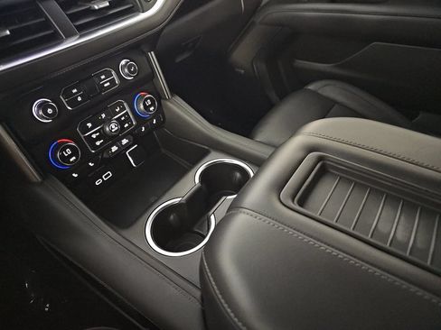 Used 2021 Chevrolet Tahoe Z71 AWD/4WD image 24