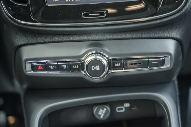New 2026 Volvo XC40 B5 Ultra w/ Climate Package AWD/4WD image 24
