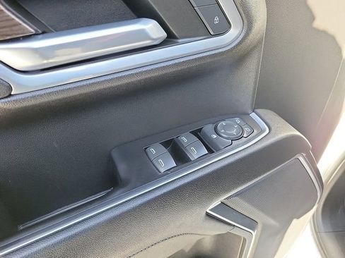 Used 2022 Chevrolet Silverado 1500 LT image 11