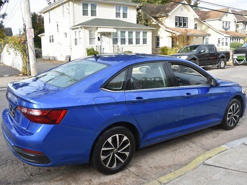 Used 2024 Volkswagen Jetta S image 5