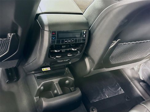 New 2025 Jeep Grand Cherokee L Altitude image 19