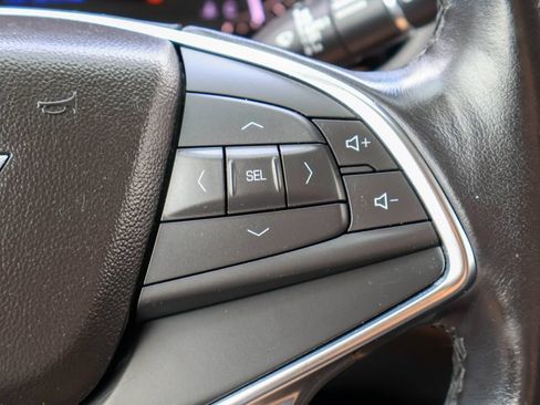 Used 2019 Cadillac XT5 Premium Luxury w/ Driver Assist Package FWD image 16