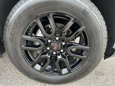 Used 2024 GMC Sierra 1500 Elevation w/ Elevation Premium Package AWD/4WD image 21