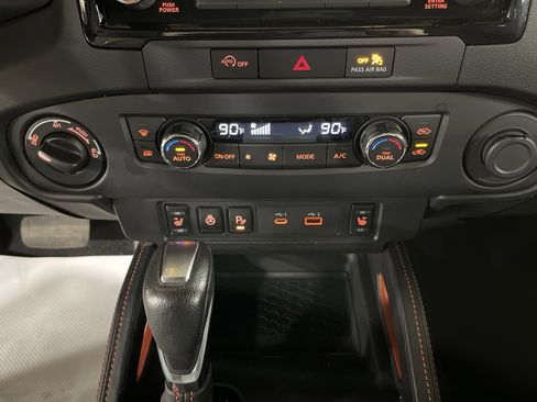 Used 2024 Nissan Frontier PRO-4X w/ Pro Convenience Package image 25