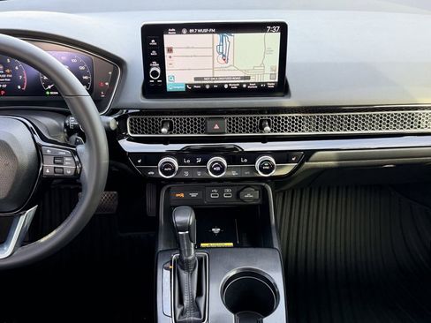 Used 2023 Honda Civic Touring image 14