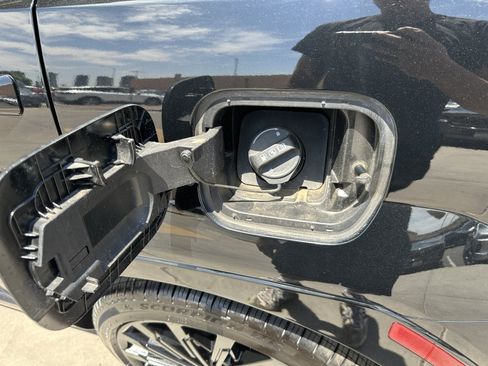 Used 2024 Hyundai Santa Fe Calligraphy AWD/4WD image 43