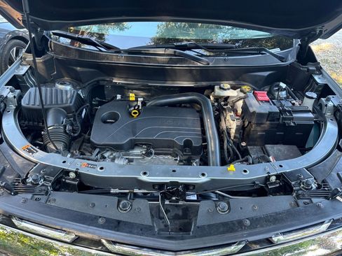 Used 2025 Chevrolet Equinox LT image 32