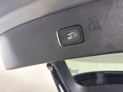 Used 2024 Ford Edge Titanium image 22