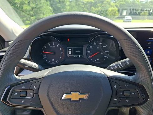 New 2026 Chevrolet Trax LS w/ LS Convenience Package FWD image 14