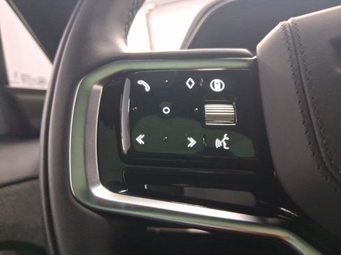 Used 2025 Land Rover Range Rover Sport SE image 14