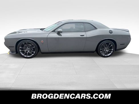Used 2023 Dodge Challenger R/T Scat Pack RWD image 5
