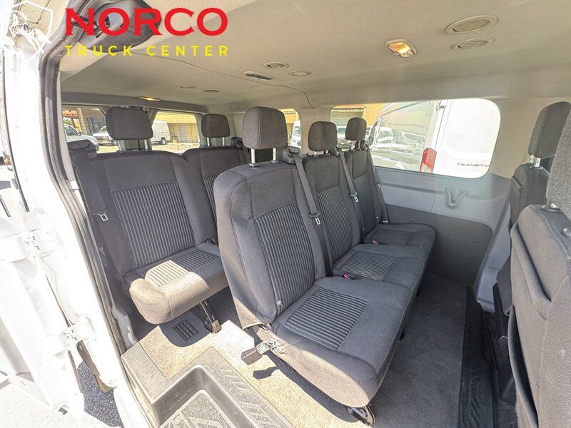 Used 2017 Ford Transit 150 XL RWD image 3