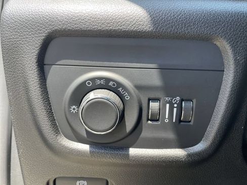Used 2023 Jeep Grand Cherokee L Laredo AWD/4WD image 34