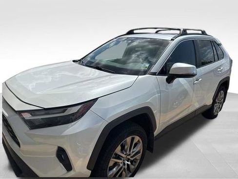 Used 2023 Toyota RAV4 XLE Premium image 2