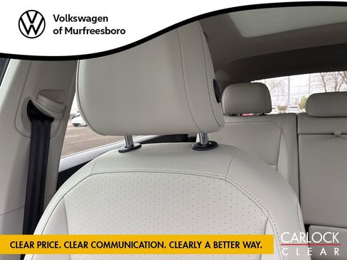 Certified 2023 Volkswagen Tiguan SE w/ Panoramic Sunroof Package image 25