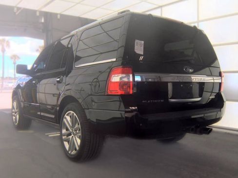 Used 2016 Ford Expedition Platinum RWD image 7