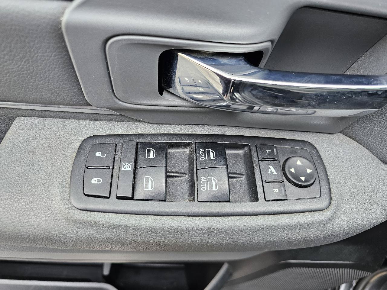 Used 2018 RAM 1500 Big Horn AWD/4WD image 5