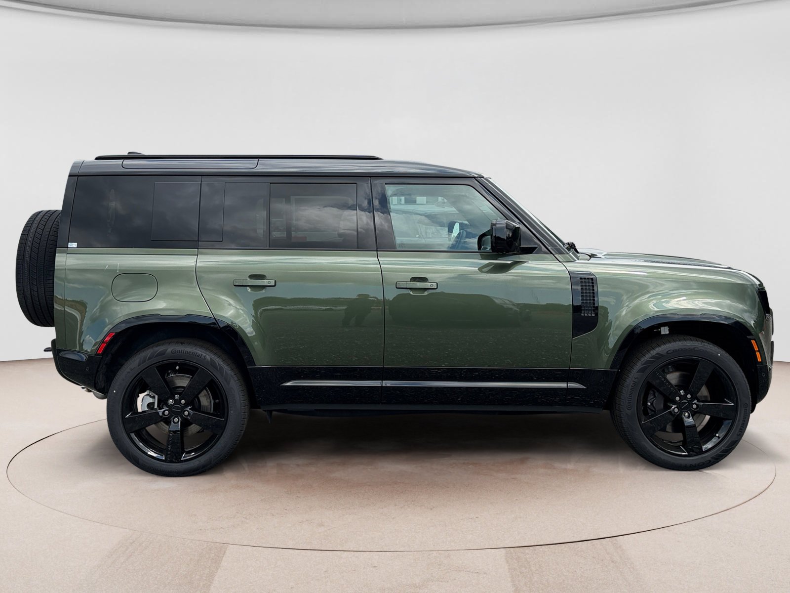 New 2026 Land Rover Defender 110 X-Dynamic SE AWD/4WD image 6
