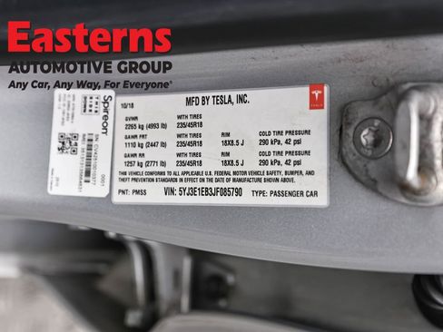 Used 2018 Tesla Model 3 Long Range image 32