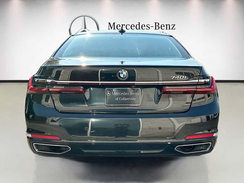 Used 2021 BMW 740i w/ Premium Package RWD image 6