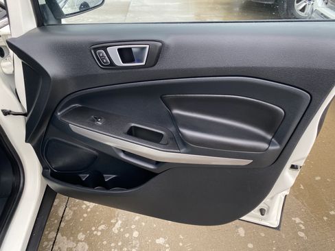 Used 2021 Ford EcoSport Titanium FWD image 4