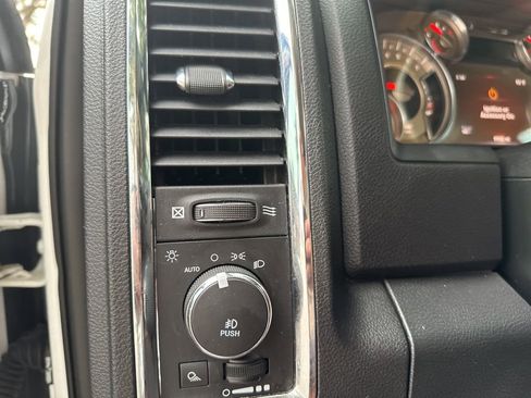 Used 2017 RAM 1500 Laramie Longhorn image 21