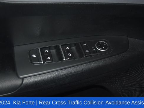 Used 2024 Kia Forte LXS w/ LXS Technology Package image 22