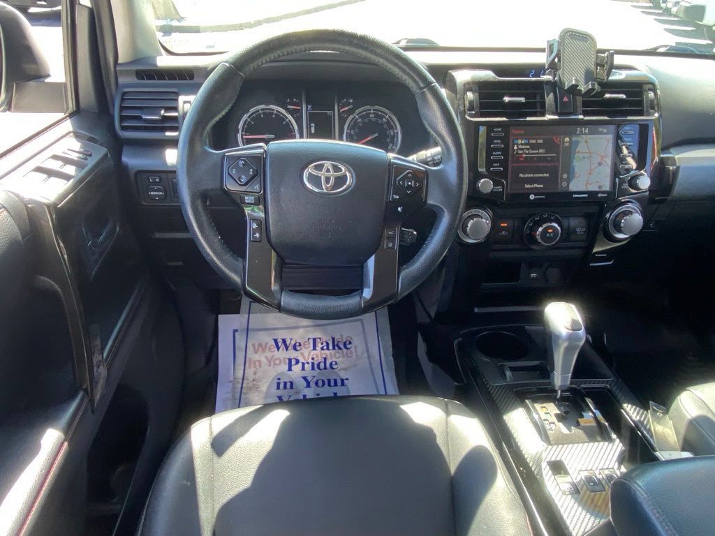 Used 2022 Toyota 4Runner TRD Off-Road Premium AWD/4WD image 10