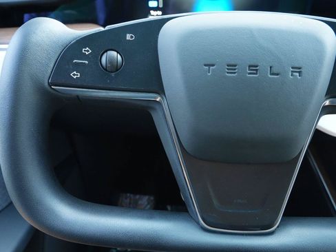 Used 2023 Tesla Model X AWD/4WD image 18