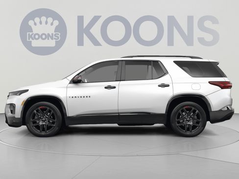 Used 2023 Chevrolet Traverse Premier AWD/4WD image 2