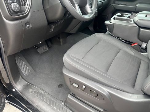 Used 2025 Chevrolet Silverado 2500 Custom w/ Custom Value Package image 26