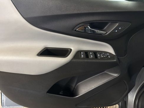 Used 2023 Chevrolet Equinox LS w/ LS Convenience Package image 10