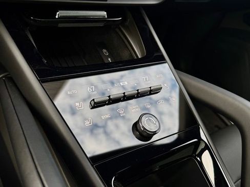 New 2026 Porsche Cayenne Coupe AWD/4WD image 32