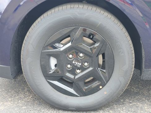 New 2026 Kia Carnival LXS image 9