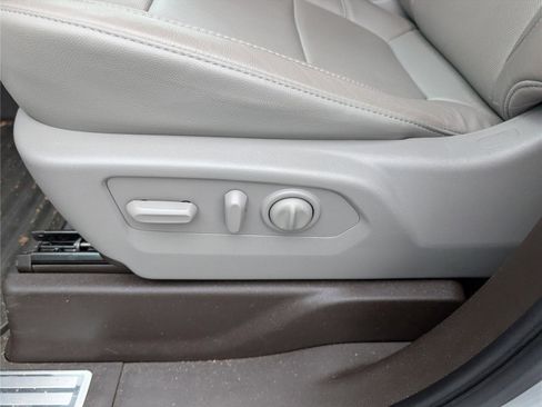 Used 2020 Chevrolet Silverado 2500 LTZ w/ Technology Package AWD/4WD image 21