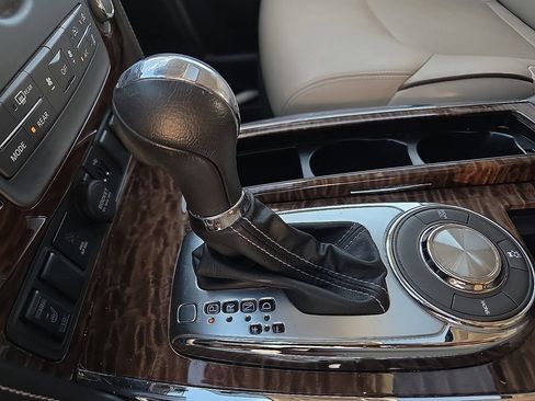 Used 2019 Nissan Armada SL w/ Premium Package RWD image 17