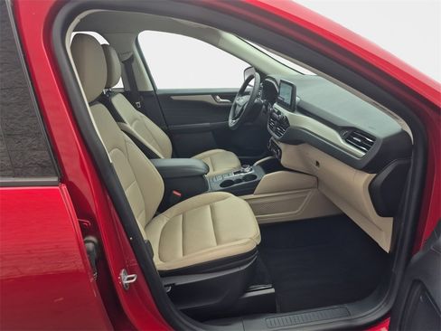 Used 2022 Ford Escape SEL image 18