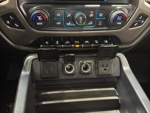 Used 2017 GMC Sierra 1500 Denali w/ Denali Ultimate Package AWD/4WD image 30
