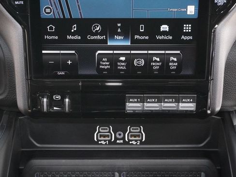 Used 2025 RAM 2500 Laramie AWD/4WD image 19
