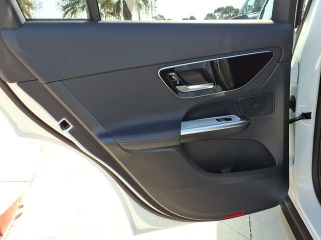 Certified 2025 Mercedes-Benz GLC 350e 4MATIC image 17